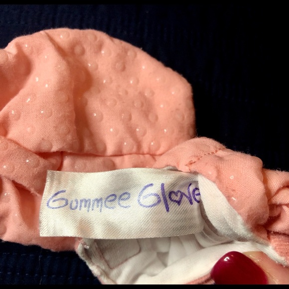 EUC Gummee Gloves Infant Mitts Anti scratch Teething Mittens 0 - 3 Months Pink - Picture 4 of 6